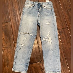 levi’s ripped jeans